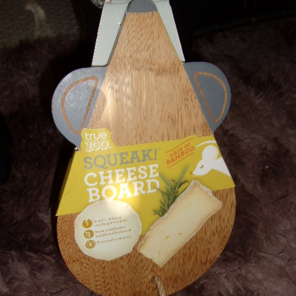 True Zoo Squeak Mouse Cheeseboard New
